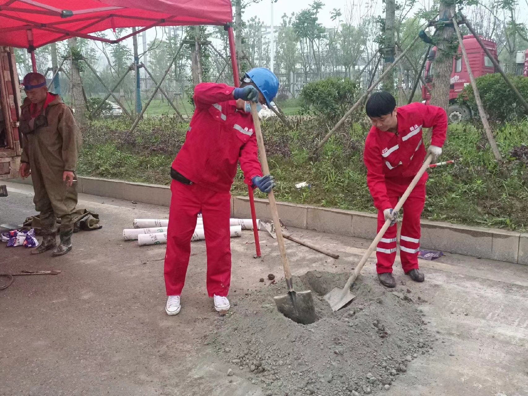 耀州管道疏通哪家好】及时进行市政管道清淤